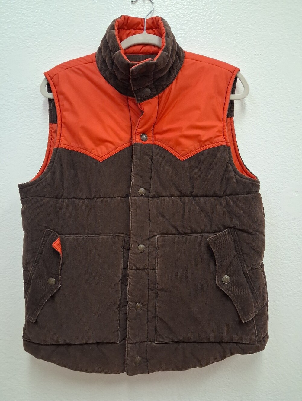 Vintage Levi's Corduroy Reversible Red And Brown Puffer Vest Size Medium Snaps